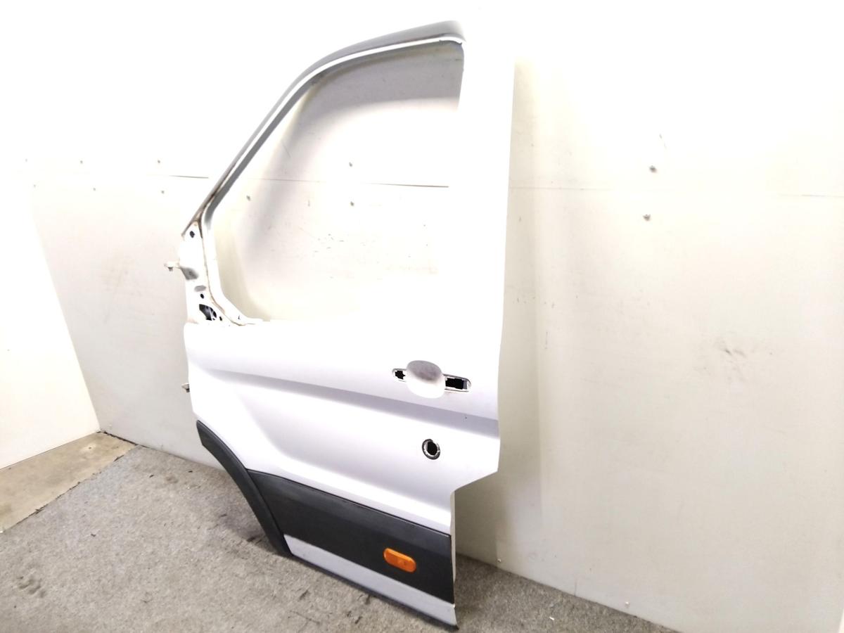 Ford Transit 7 T&uuml;r vorn links Fahrert&uuml;r frostweiss Bj.2019