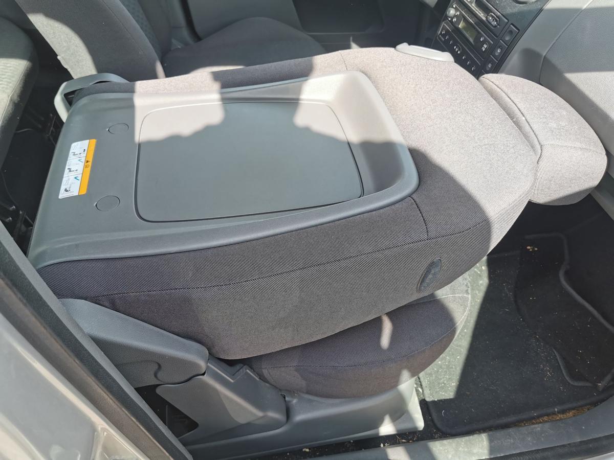 Ford Fusion JU2 Sitz Autositz Beifahrersitz vorn rechts Stoff klappbar Staufach