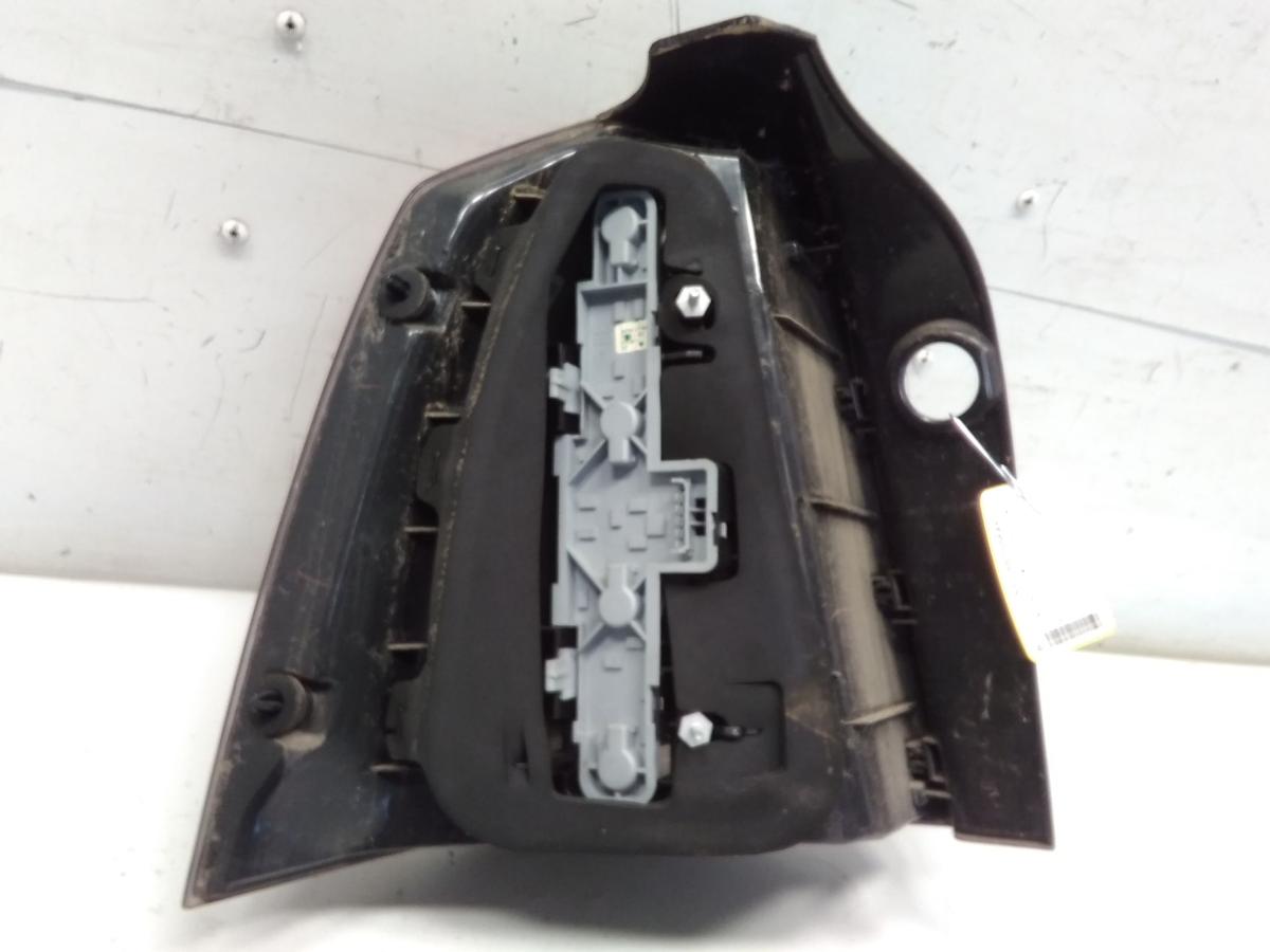 Opel Zafira B Zubeh&ouml;r R&uuml;ckleuchte Schlussleuchte rechts BJ2006