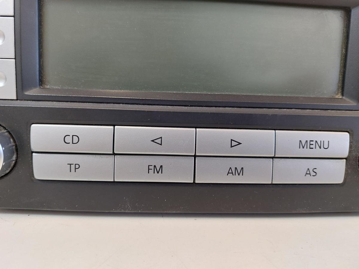 VW Golf 5 Variant Radio Autoradio RCD 300 Originalteil kein Code vorhanden