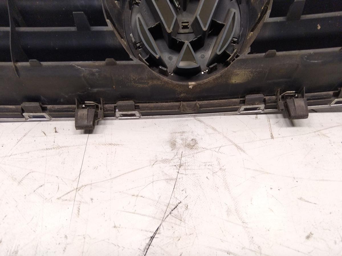 VW Passat 3BG original Kühlergrill mit Emblem BJ2001