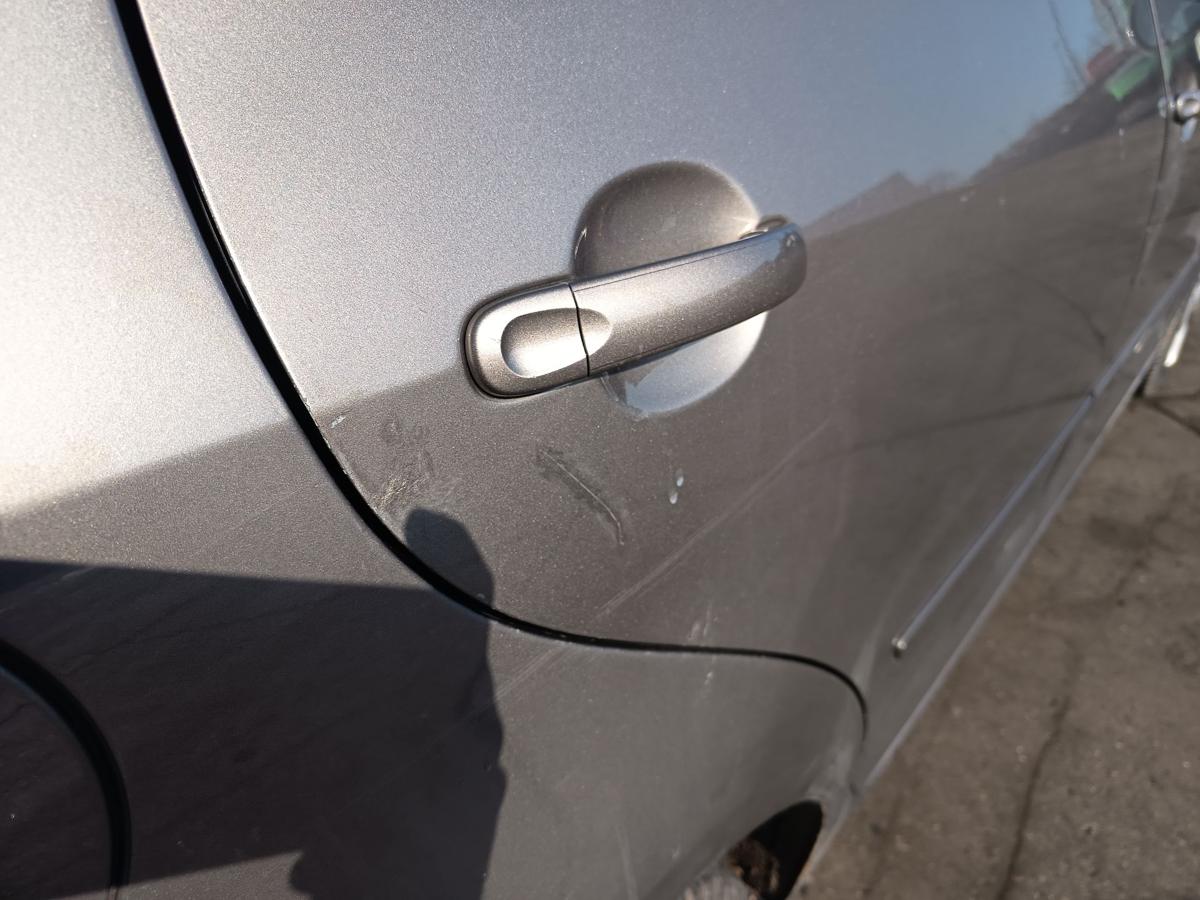 Golf Plus II original T&uuml;r hinten rechts Fond A8X Kaschmirbraun Bj 2009