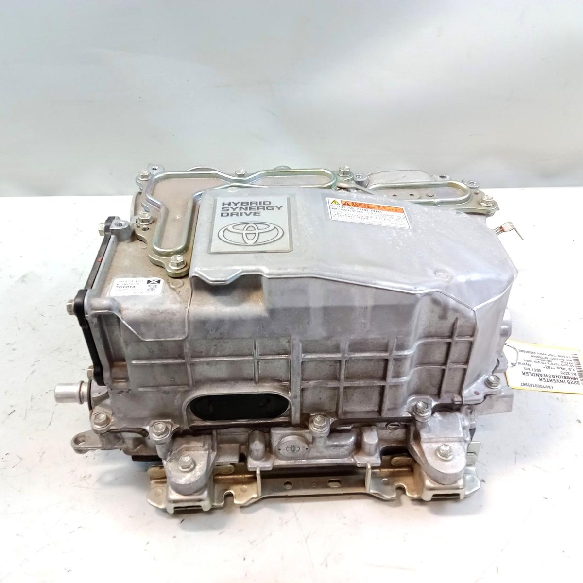 Toyota Yaris 3 Hybrid XP13 Ph.3 original Inverter Leistungswandler Hybrid BJ2020