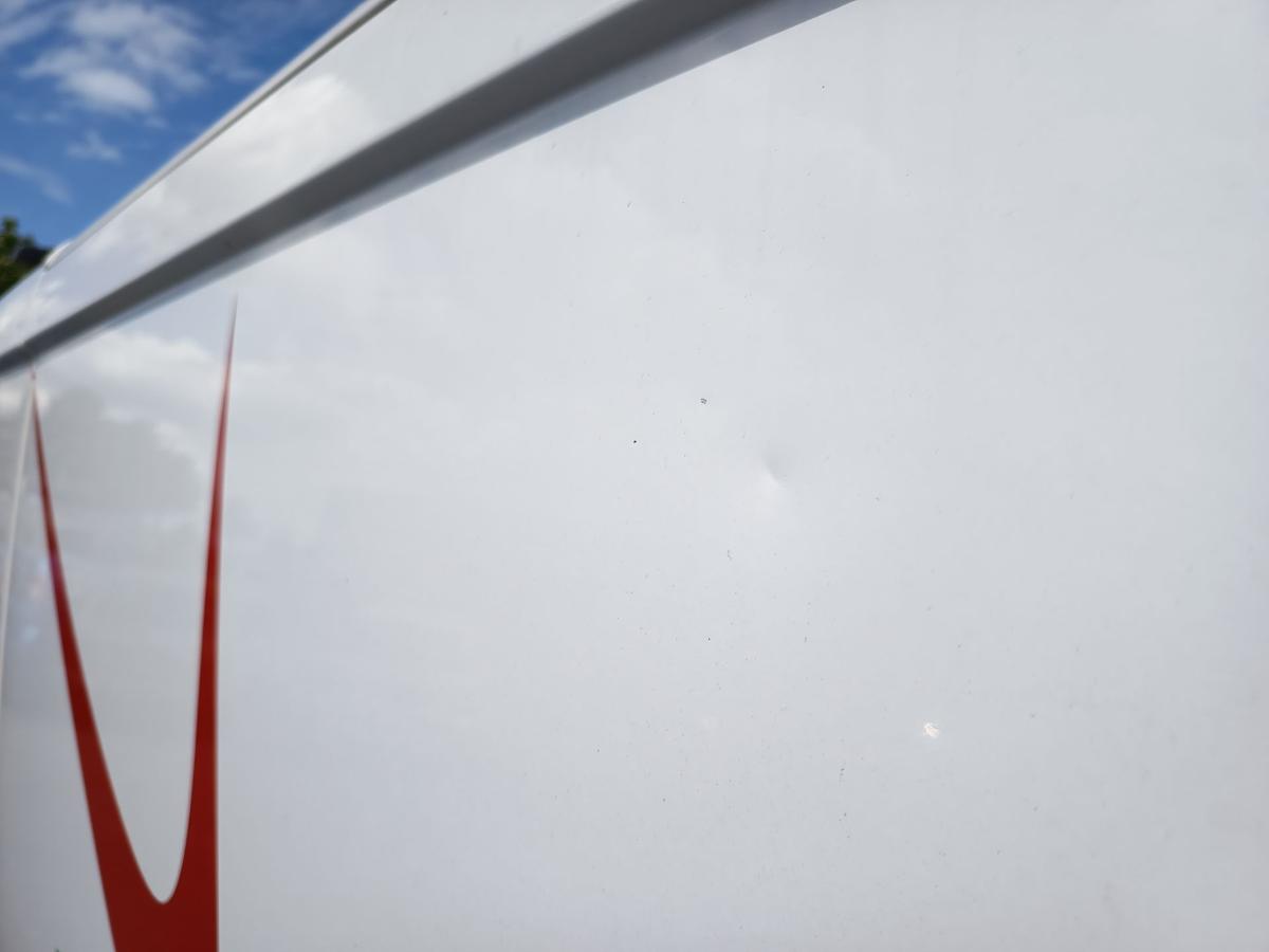 Opel Vivaro A original Schiebet&uuml;r hinten rechts Fond L474 Casablancawei&szlig; Bj 2005