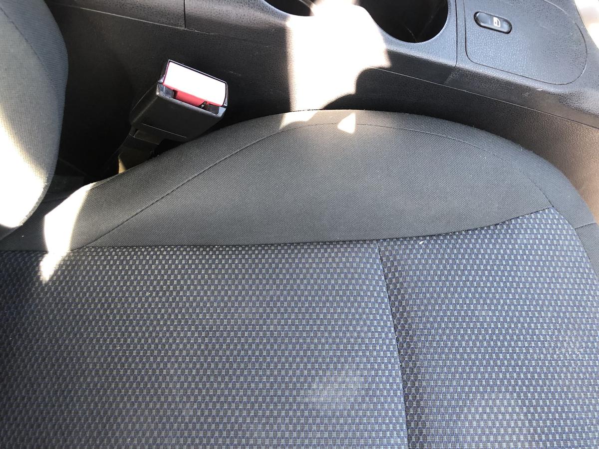 Nissan Qashqai J10 Sitz vorn rechts Beifahrersitz Stoff OHNE Sitzheizung
