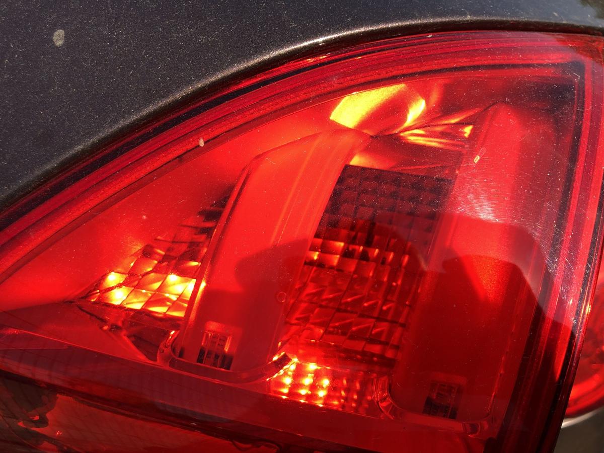 Peugeot 2008 I CU Rückleuchte innen rechts Innenteil Heckklappe bis 2016
