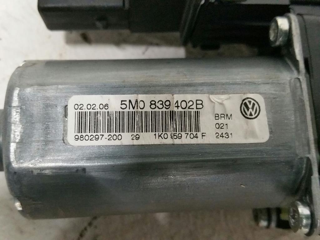 VW Golf 5 Plus 5M Bj.06 original Fensterhebermotor hinten rechts 5M0839402B