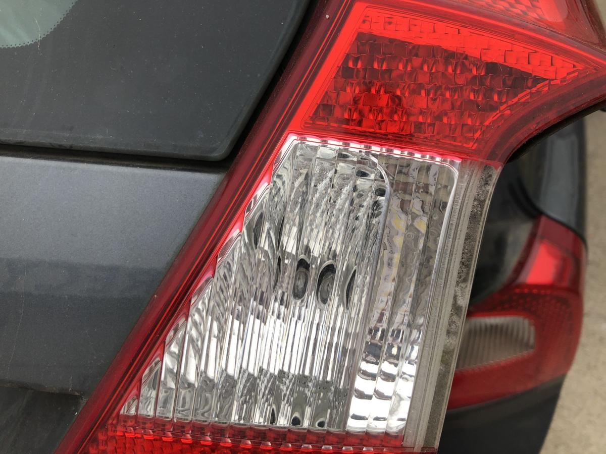 Volvo V70 Typ B R&uuml;ckleuchte innen rechts Heckklappenteil R&uuml;cklicht Heckleuchte