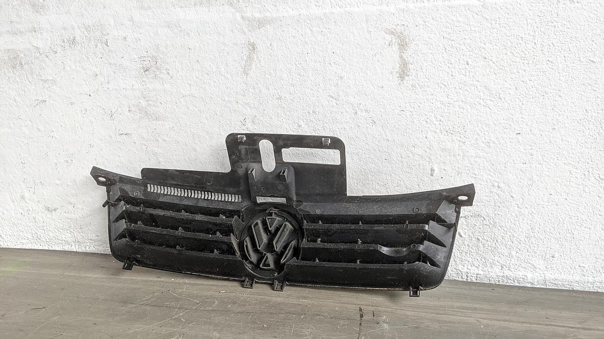 VW Polo 9N 9N1 Kühlergrill Grill Frontgrill 6Q0853651C