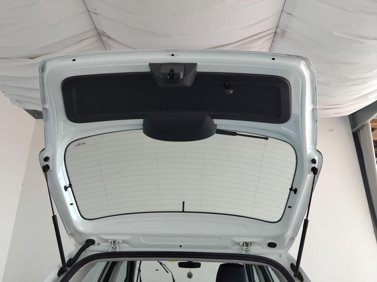 Skoda Fabia 3 III NJ Heckklappe LF9F Laser White mit Scheibe Steilheck BJ2014