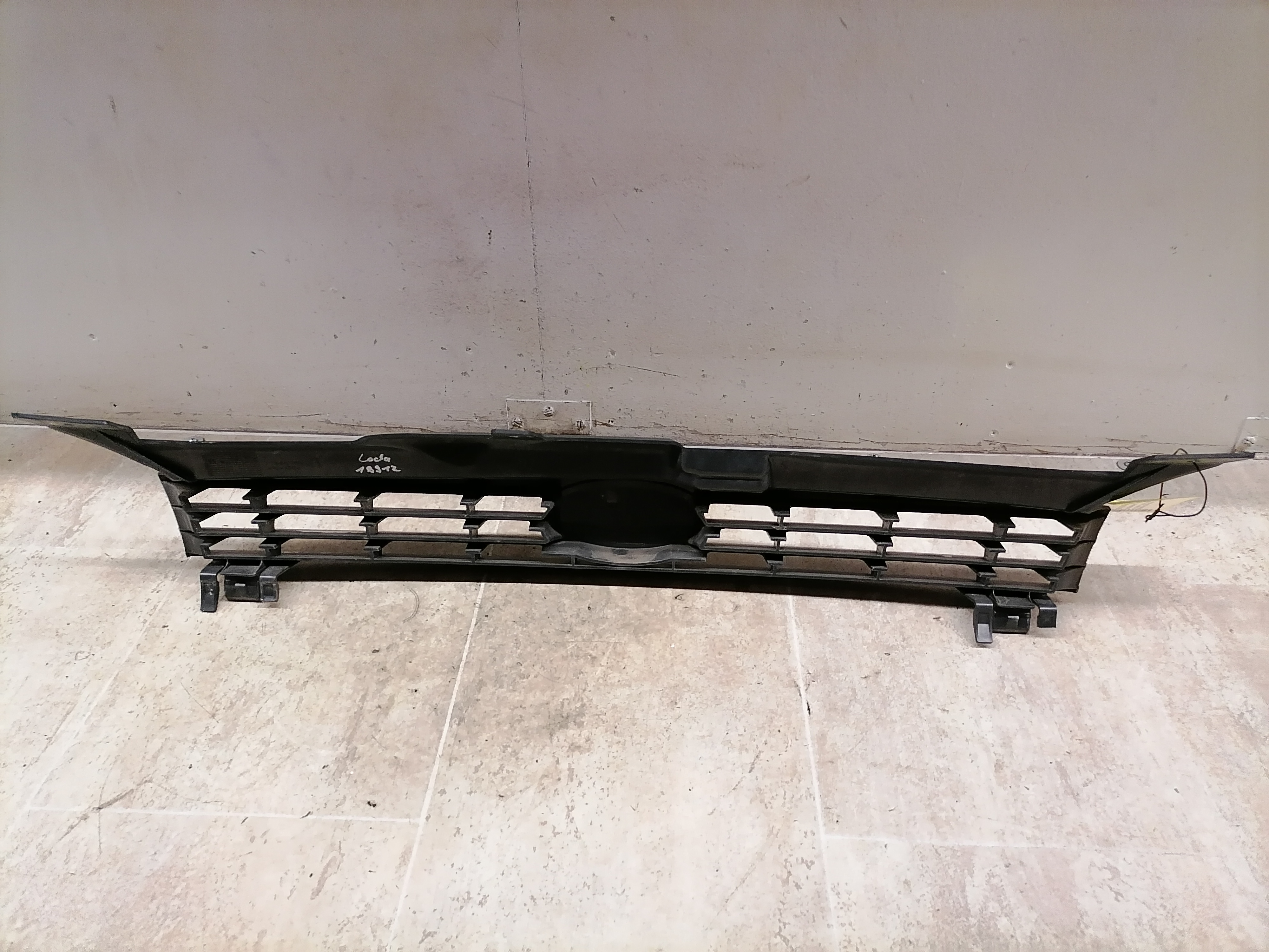 Lada 1117 07-13 Kühlergrill Grill Frontgrill 11188401014