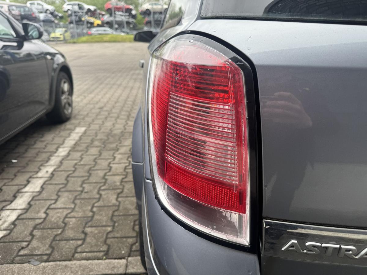 Opel Astra H original R&uuml;cklicht links Kombi Facelift