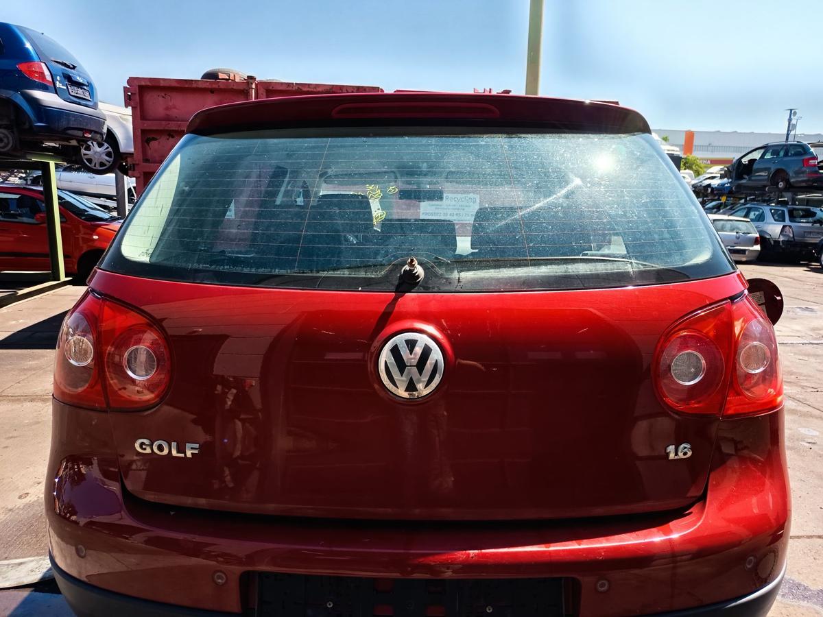 VW Golf V 5 Limo orig Heckklappe mit Scheibe Kofferraum LA3W Red Bj 2004