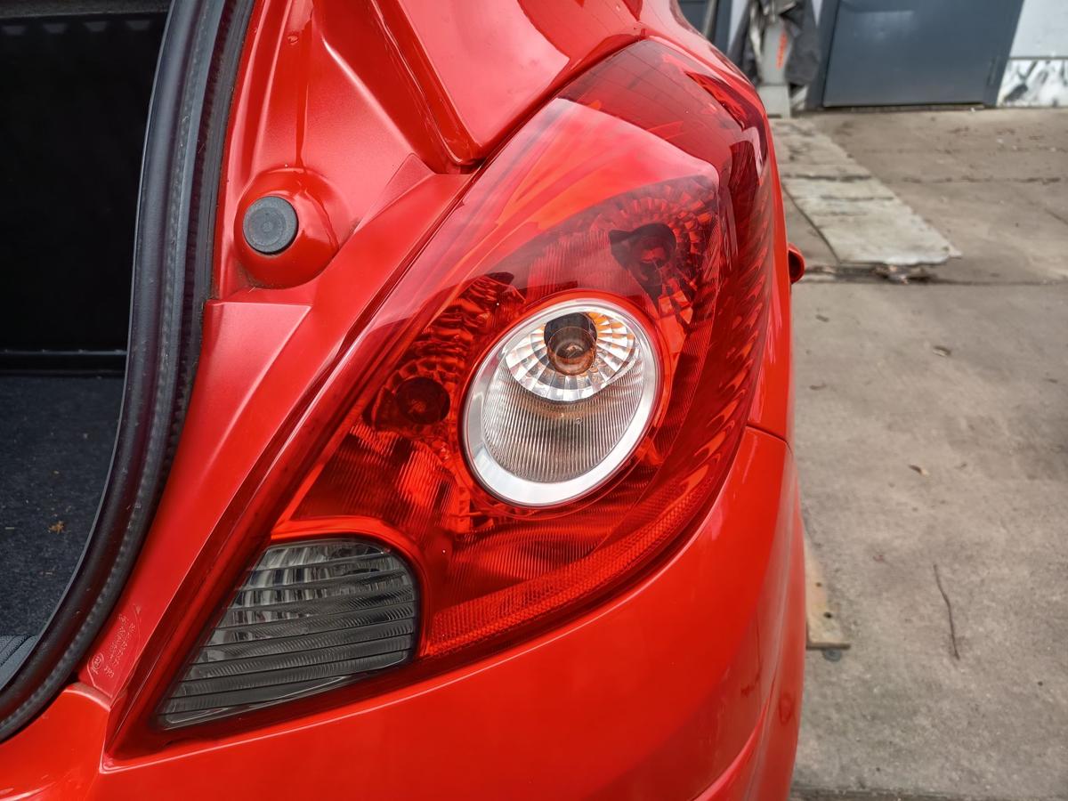Opel Corsa D original R&uuml;ckleuchte rechts 3 T&uuml;rer vor Facelift Bj 2009