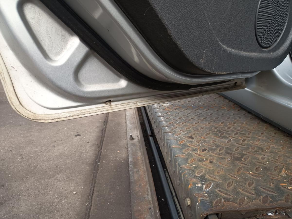 Ford C-Max original T&uuml;r hinten links Polarsilber Baujahr 2007
