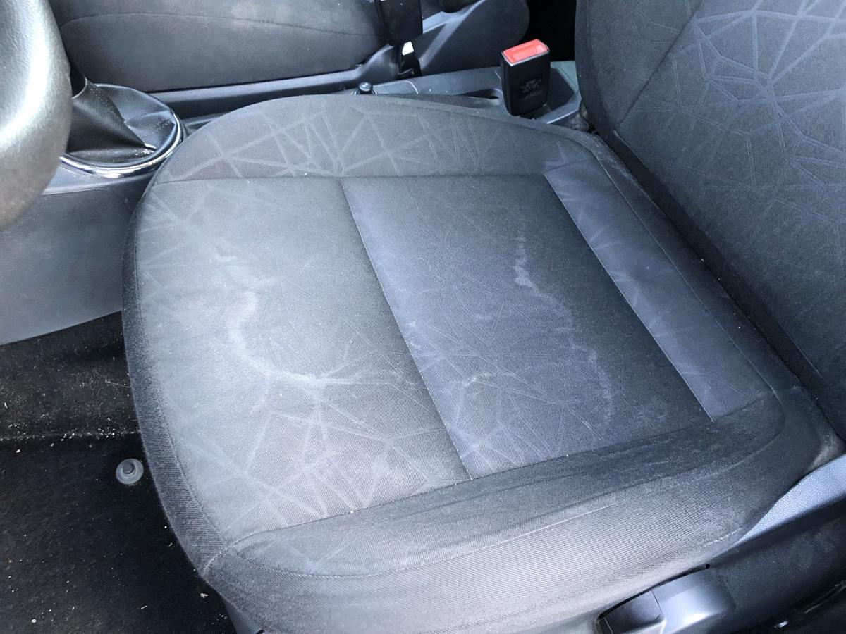 Skoda Fabia II 2 Typ 5J Sitz vorn links Fahrersitz OHNE Heizung Stoffsitz
