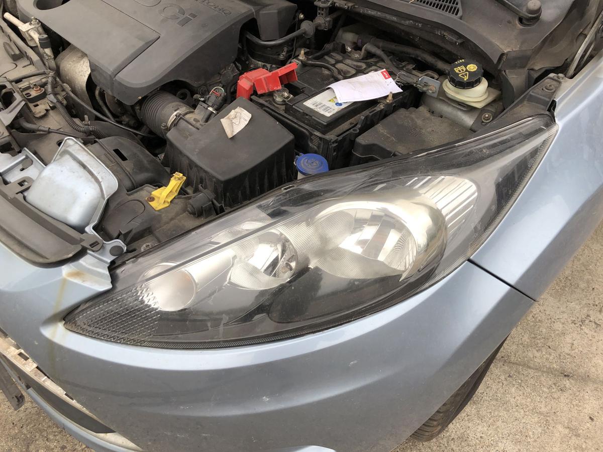 Ford Fiesta JA8 Scheinwerfer links Hauptscheinwerfer Halogen Lampe Zubeh&ouml;rteil