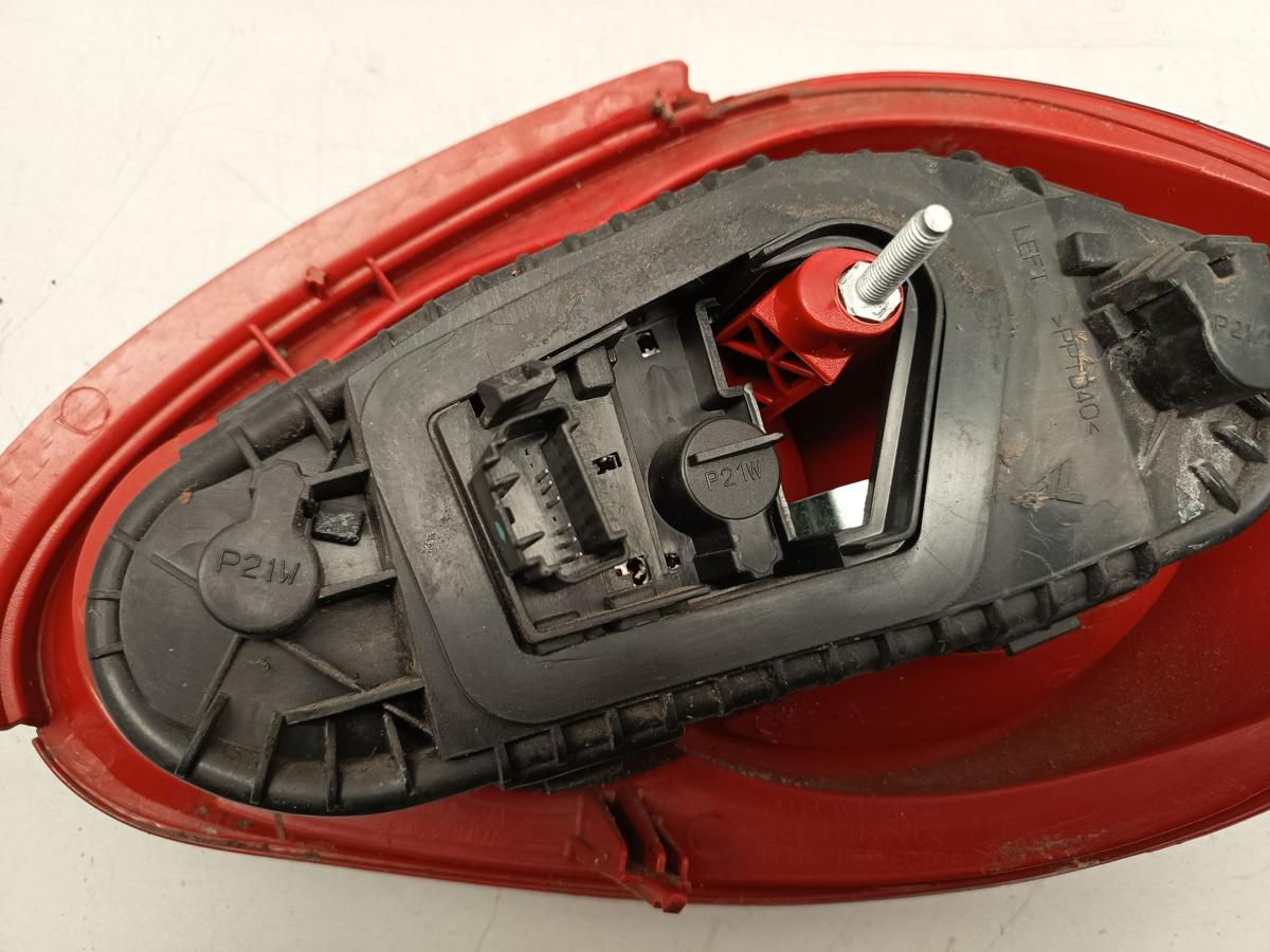 Toyota Aygo 1 orig R&uuml;ckleuchte links Heck Schluss Licht Bj 2005