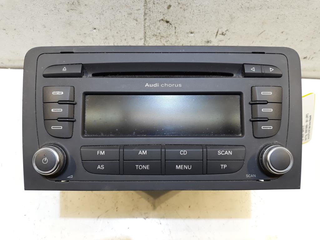 Audi A3 8P BJ 2007 original Autoradio Chorus Blaupunkt 8P0035152C