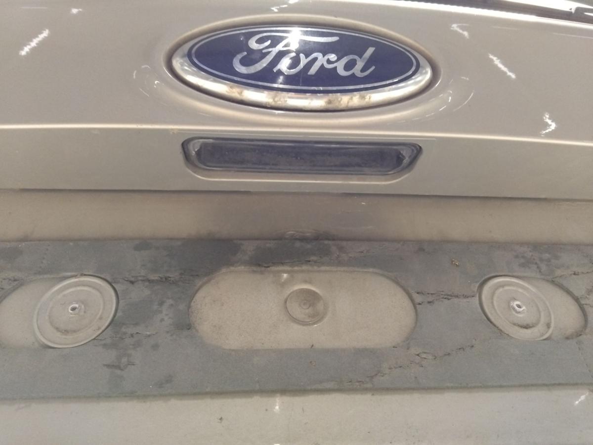 Ford Focus 3 Kombi Facelift Heckklappe titangraumetallic mit Scheibe Bj.2015