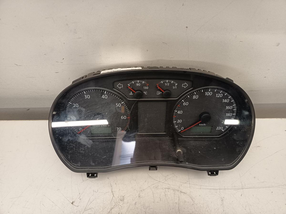 VW Polo 9N original Kombiinstrument Tacho 6Q0920823T Baujahr 2007