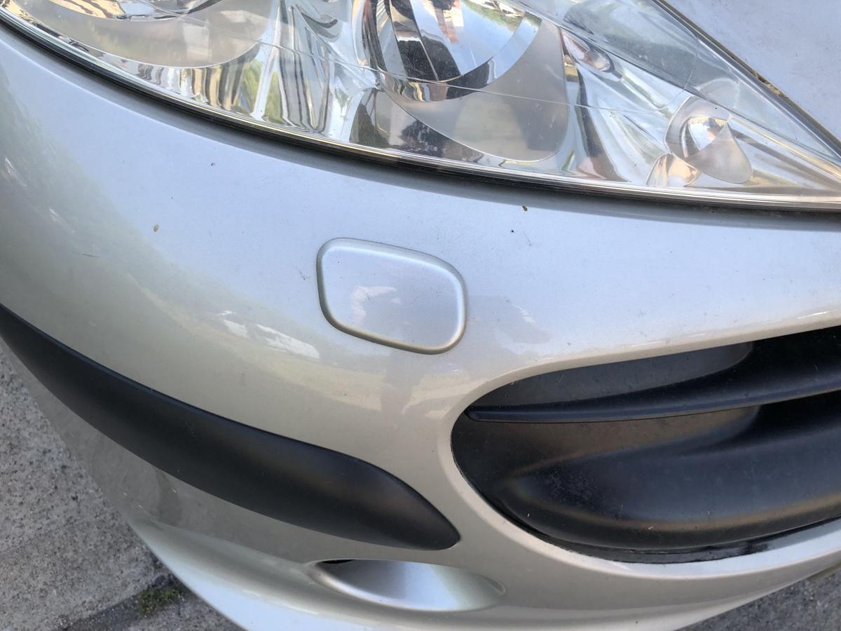 Peugeot 207 SW Typ WE Sto&szlig;f&auml;nger vorn Frontsch&uuml;rze mit Nebel und SRA bsi 2009