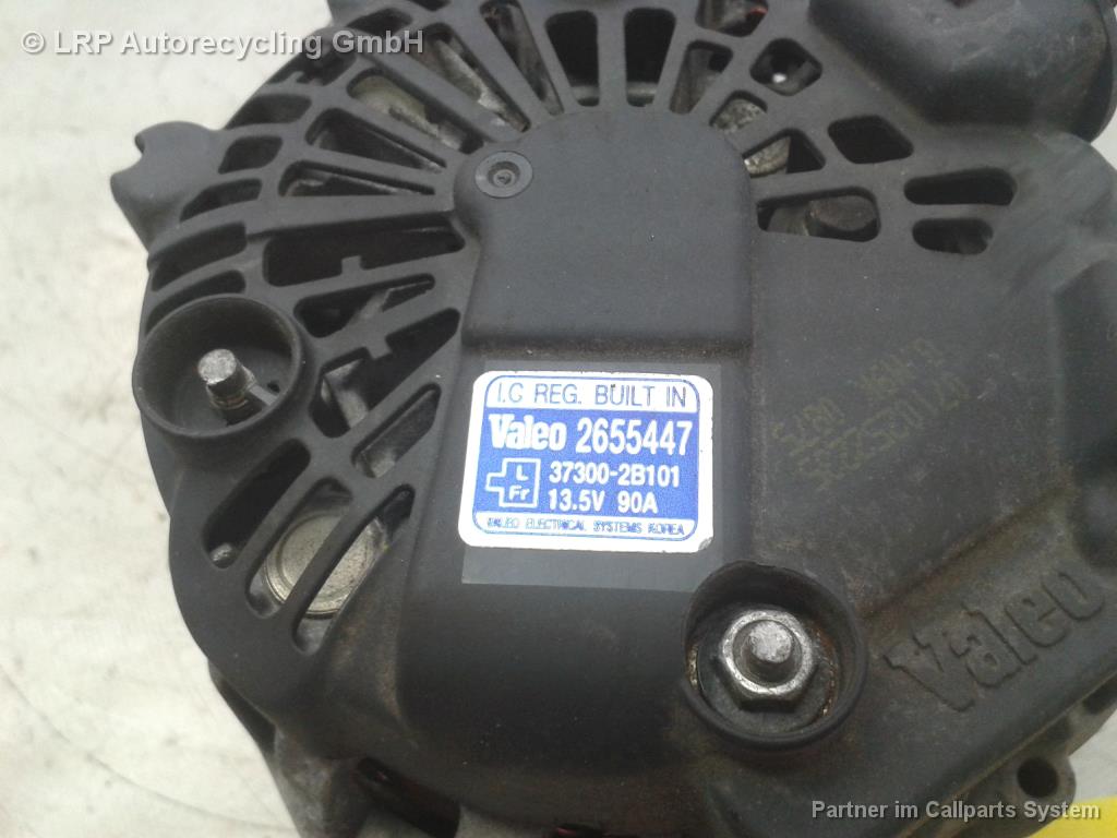 Hyundai i30 FD Lichtmaschine 90A Generator 373002B101 2655447 VALEO BJ2008