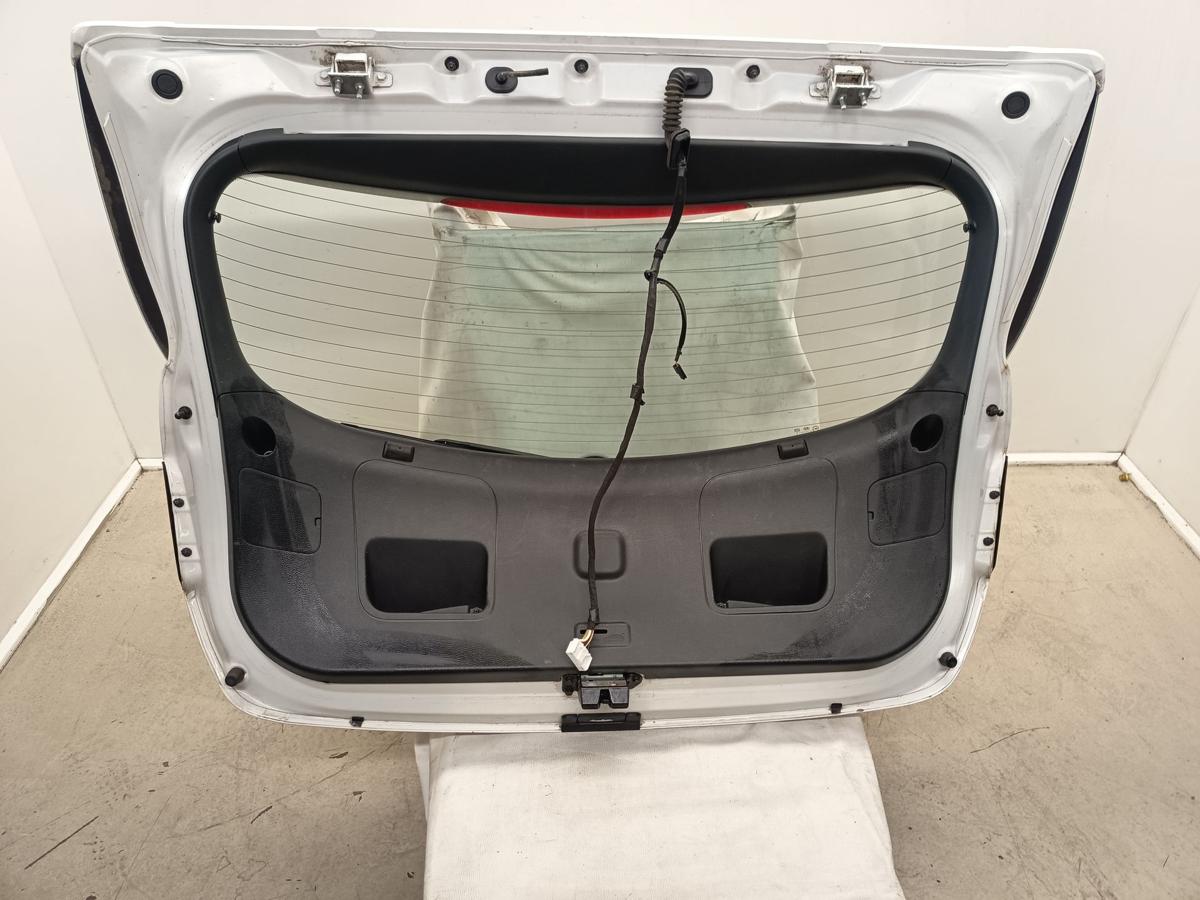 Hyundai i30 GD original Heckklappe mit Scheibe Limousine CREAMY WHITE Bj 2013