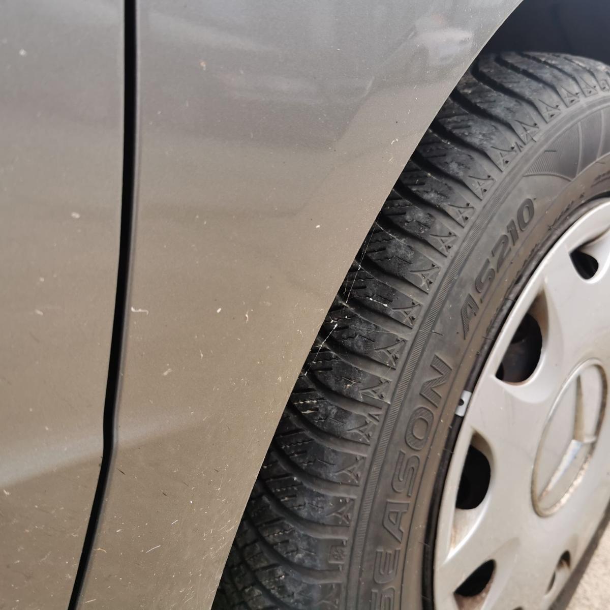 Mercedes A Klasse Coupe 169 Kotflügel Fender Seitenwand vorn rechts 748 Kometgr.