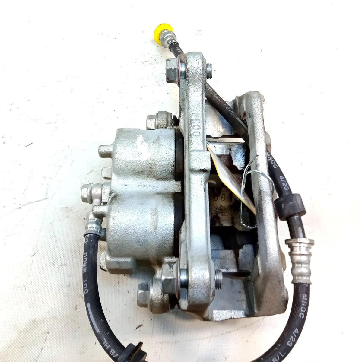 Mitsubishi Eclipse Cross original Bremssattel links vorn 2.4 72kw 4B12 Hybrid