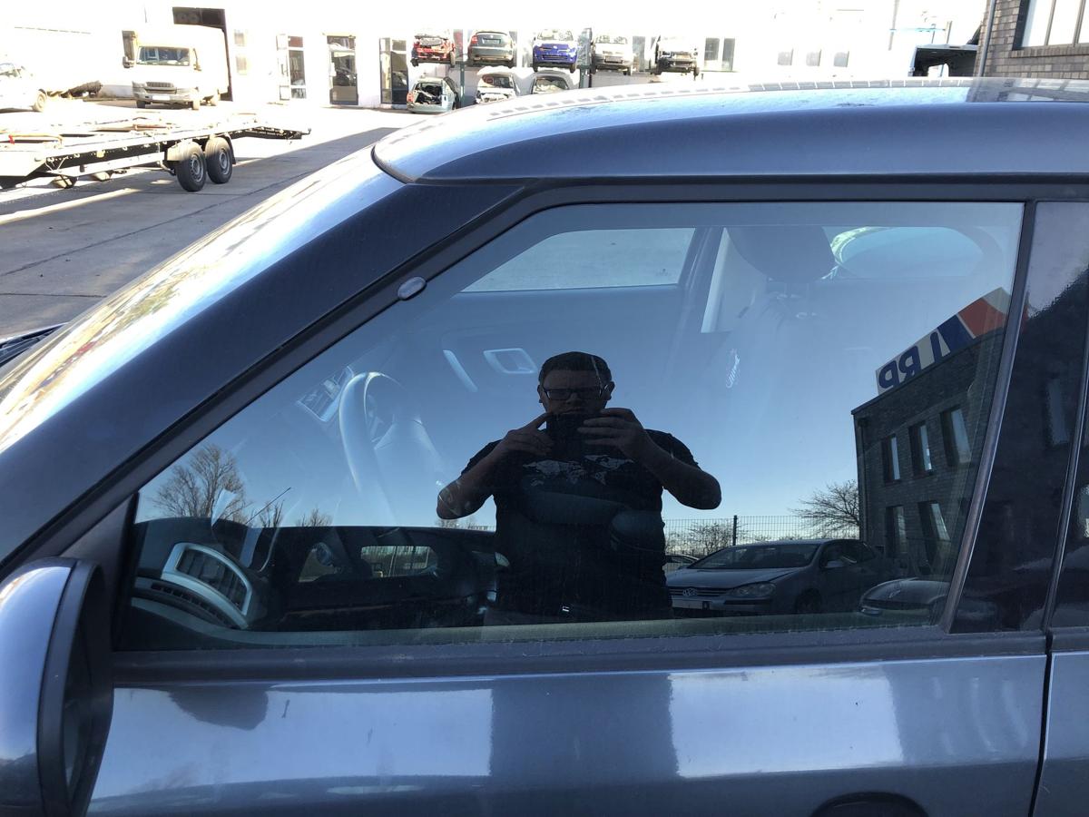 Skoda Fabia 5J T&uuml;rscheibe vorn links Seitenscheibe Scheibe Fahrer Colorglas