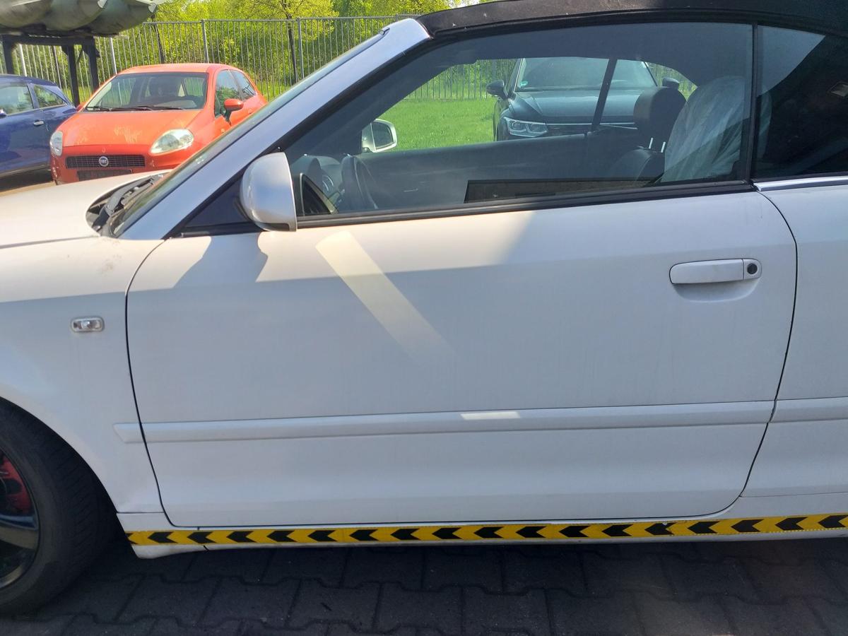 Audi A4 Cabriolet 8H original Tür vorn links Lichtsilber LY7W wurde Weiß foliert Rohbau Bj.2002