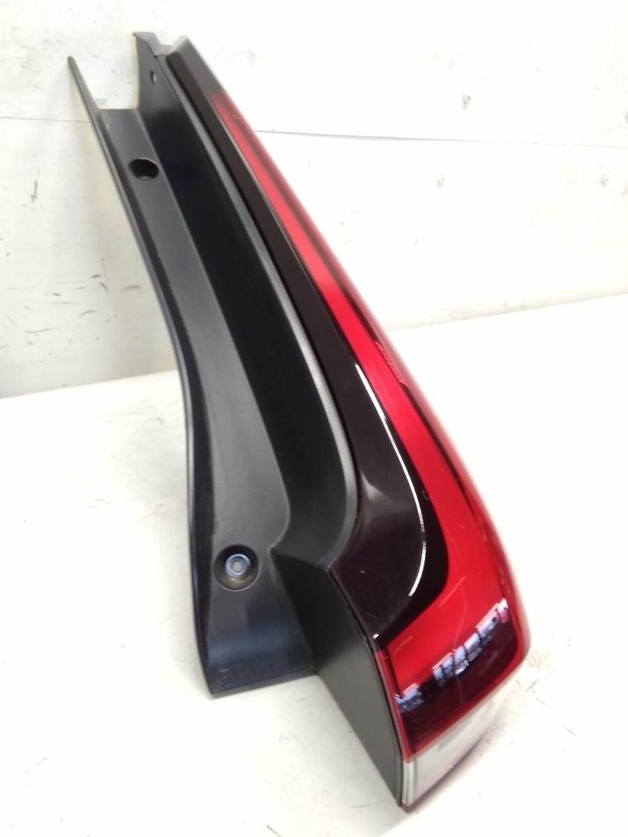 Mitsubishi Eclipse Cross original R&uuml;ckleuchte Schlussleuchte rechts aussen Facelift