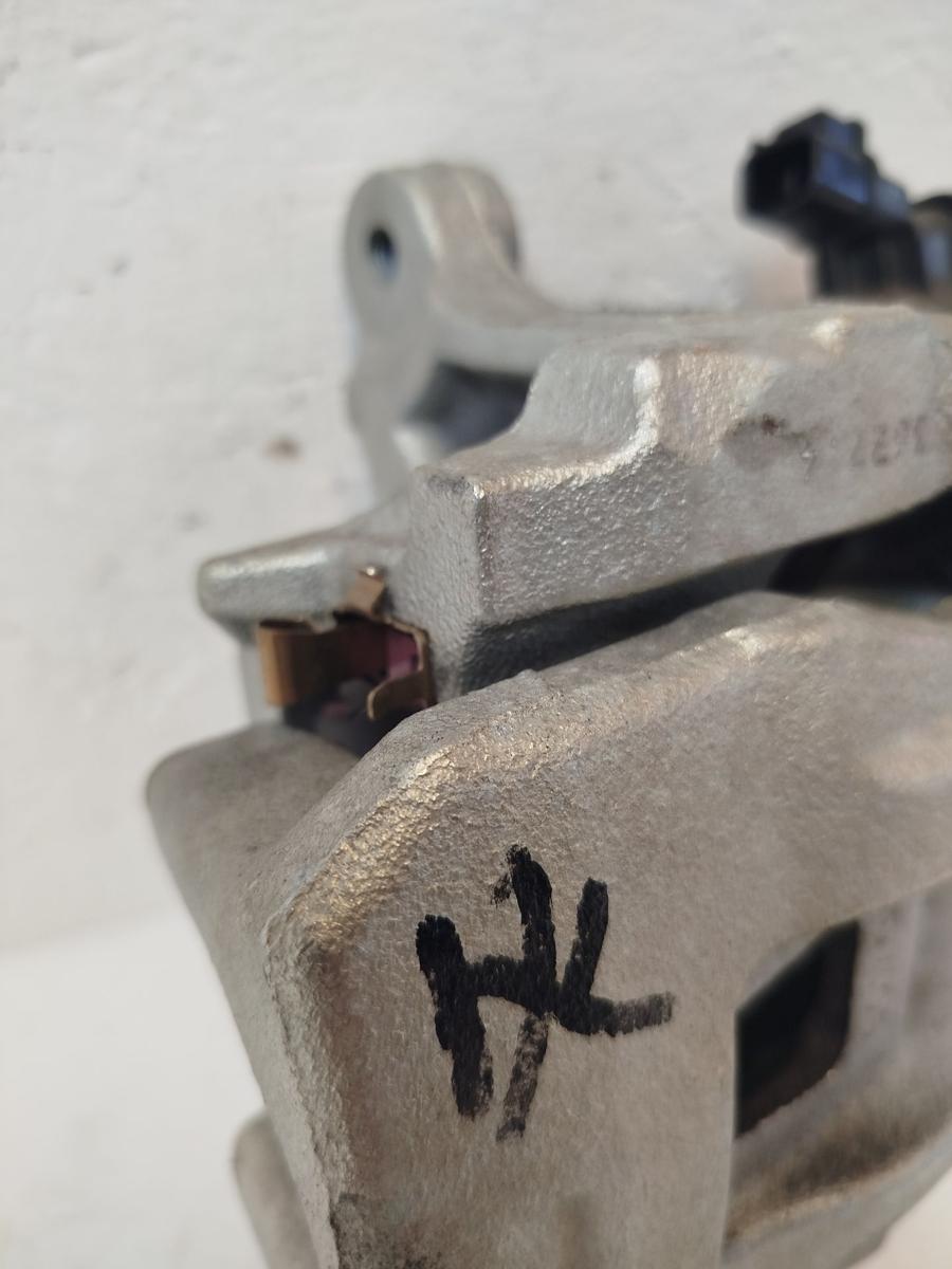 Mitsubishi Eclipse Cross GK0 ab21 Bremssattel hinten links Sattel elektrisch