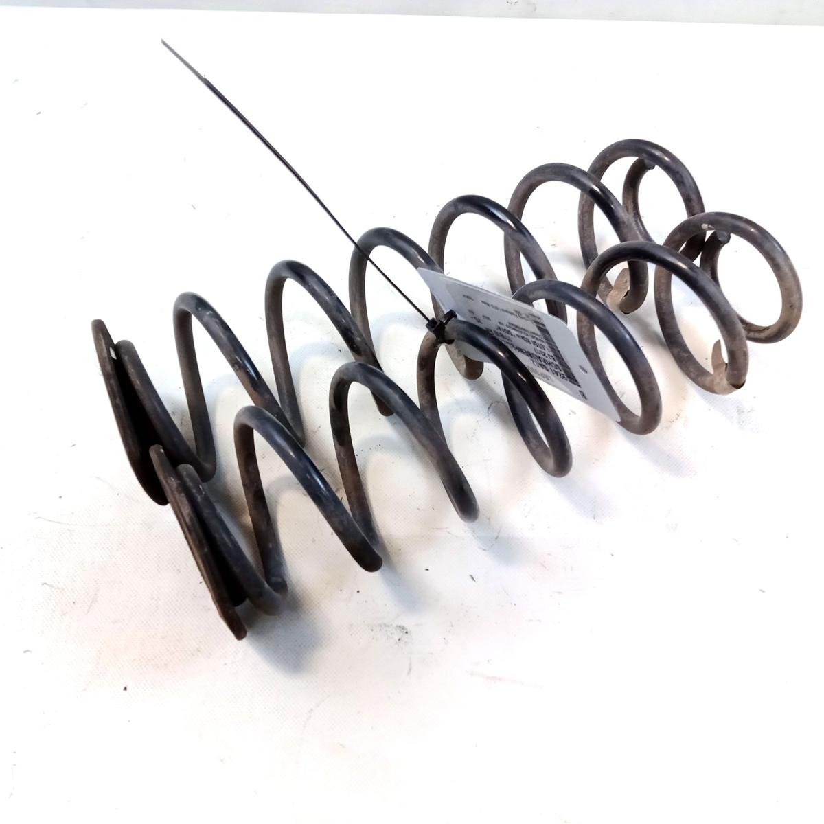 VW Golf 7 Flie&szlig;heck original Satz Schraubenfeder Hinterachse 1.6TDI BJ2017