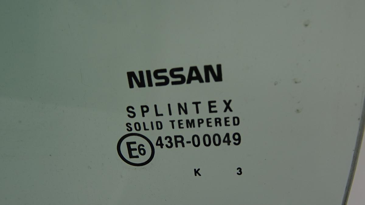 Nissan Primera Türscheibe hinten links in grüncolor Traveller WP12 Bj04