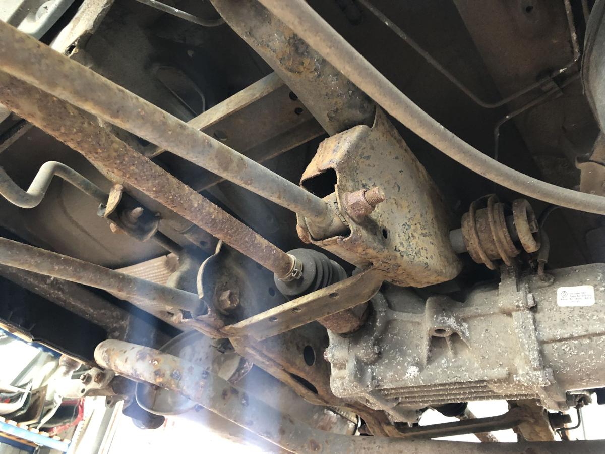 Dacia Duster 1 Typ HS Hinterachse Differential Allrad 4x4 Achstr&auml;ger 1.5dci