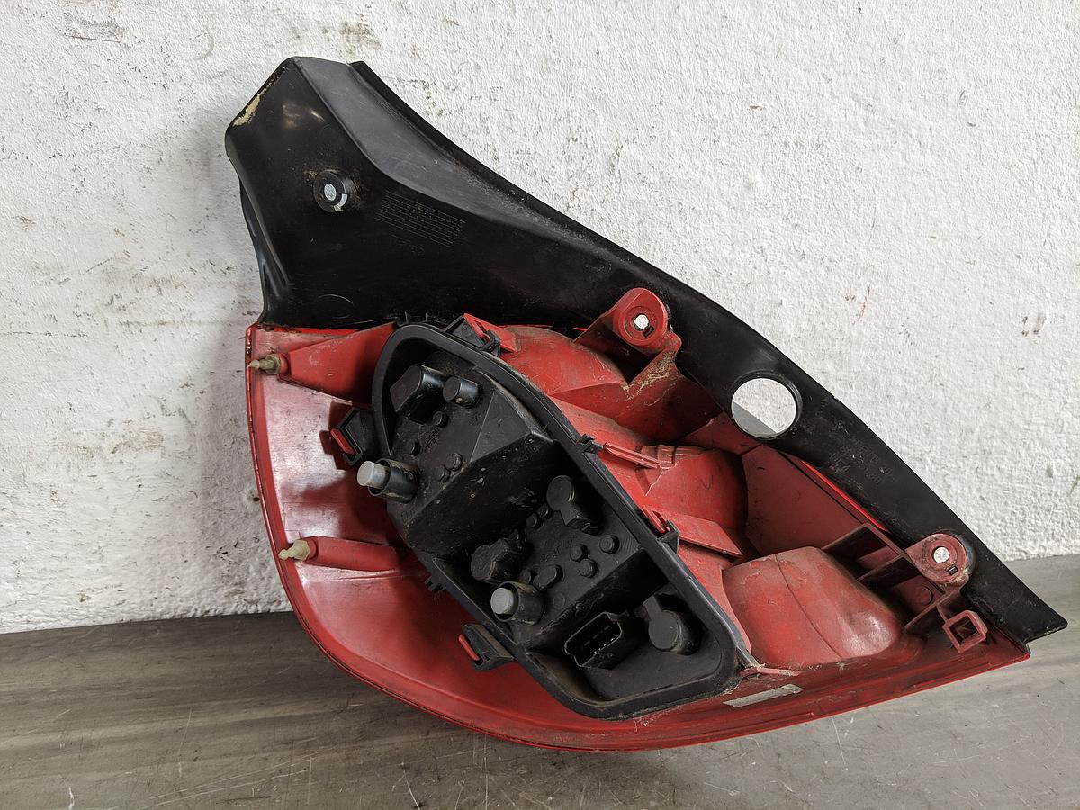 Renault Clio 3 BR 05-09 Rückleuchte rechts Rücklicht Lampe OE 3-Türer