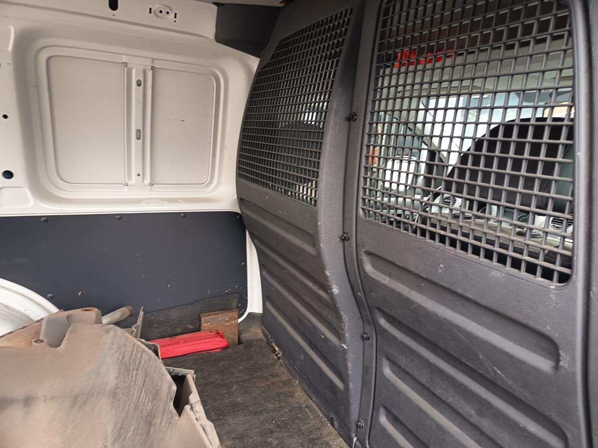 VW Caddy III original Trennwand Gitter komplett mit Schrauben Bj 2012