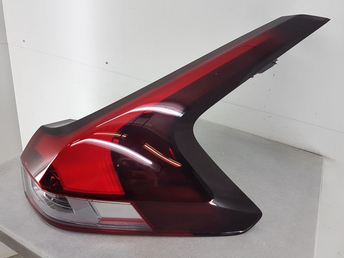 Mitsubishi Eclipse Cross R&uuml;ckleuchte R&uuml;cklicht rechts LED Bj2023 Modell ab 2021