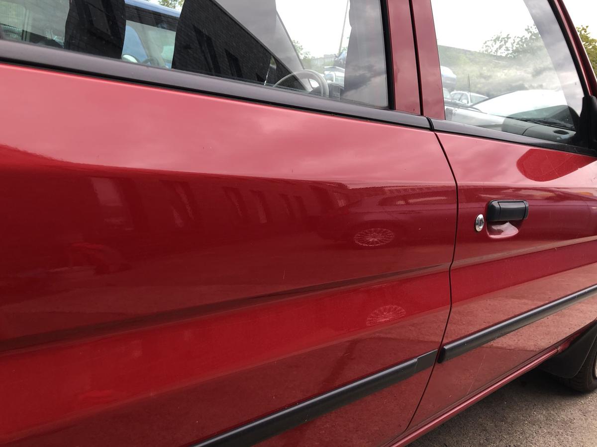 Mazda Demio DW T&uuml;r hinten rechts Fondt&uuml;r im Rohbau rot Autot&uuml;r