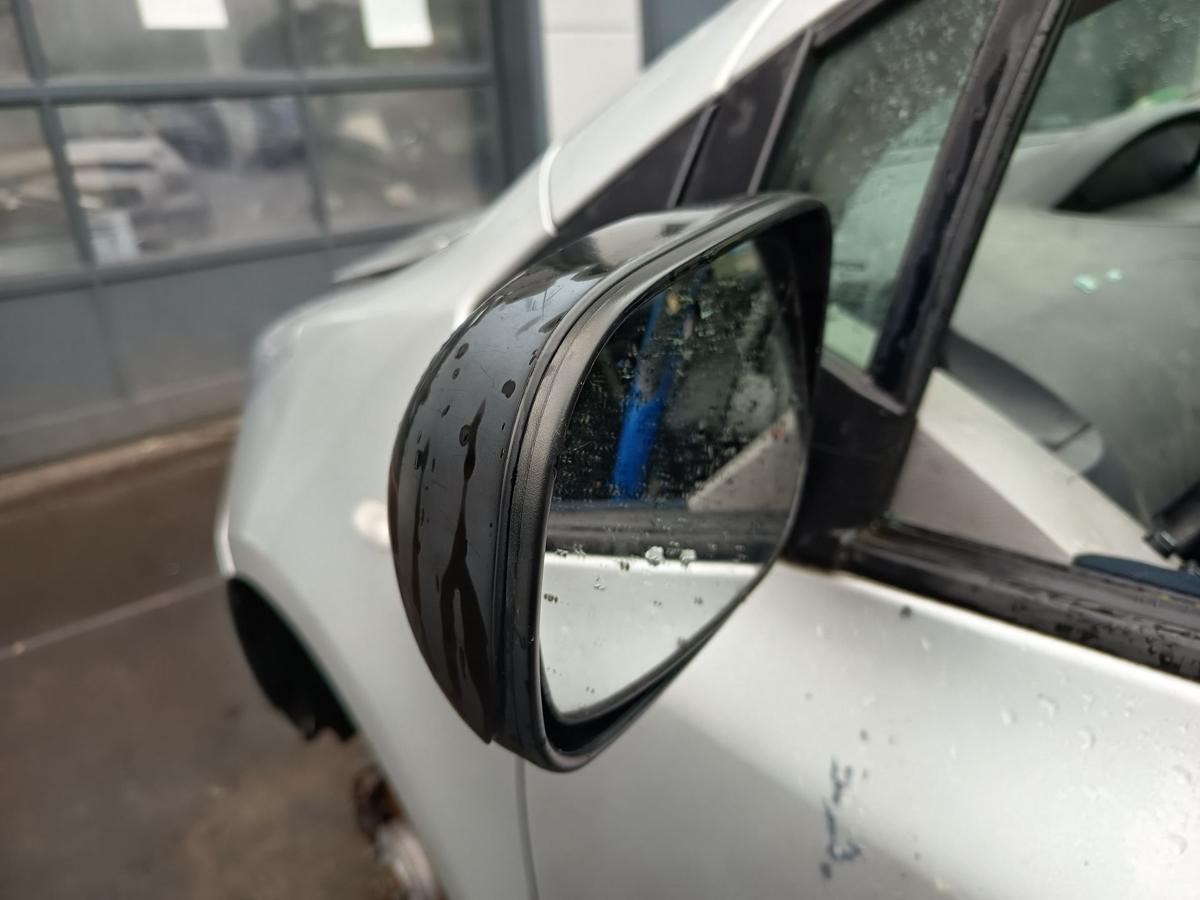 Toyota Yaris XP9 original Aussenspiegel links elektrisch unlackiert Bj 2006