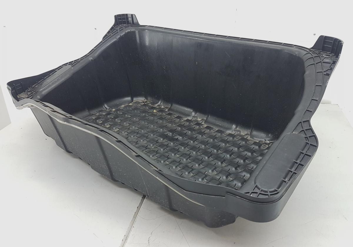 Tesla Model Y Heckboden Kofferraumwanne hinten Bj2022 1487751-00-D