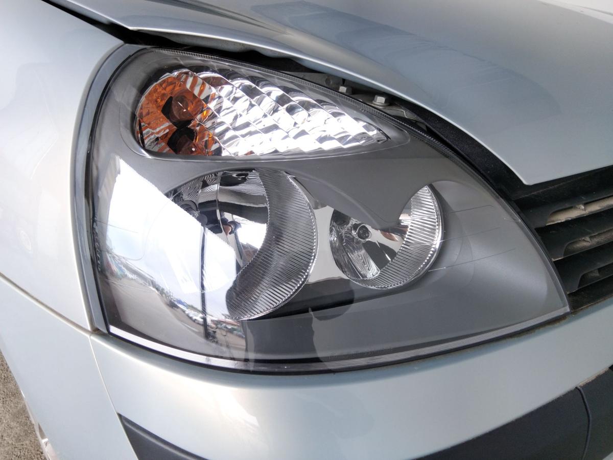 Renault Clio 2 Scheinwerfer rechts Depo grauer Hintergrund Facelift Halogen BJ04