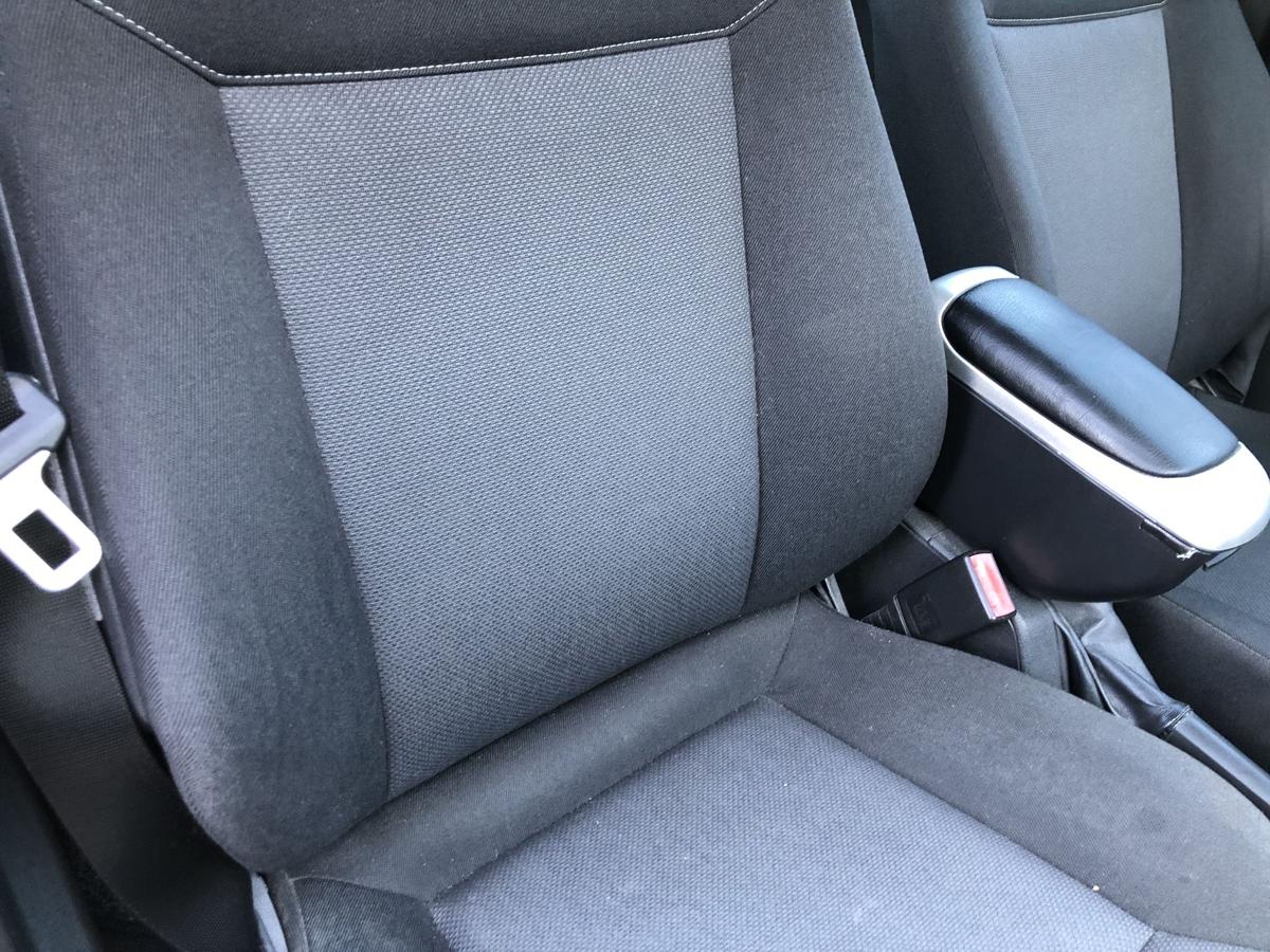 Opel Astra H Caravan Sitz vorn rechts Beifahrersitz Stoff ohne Heizung