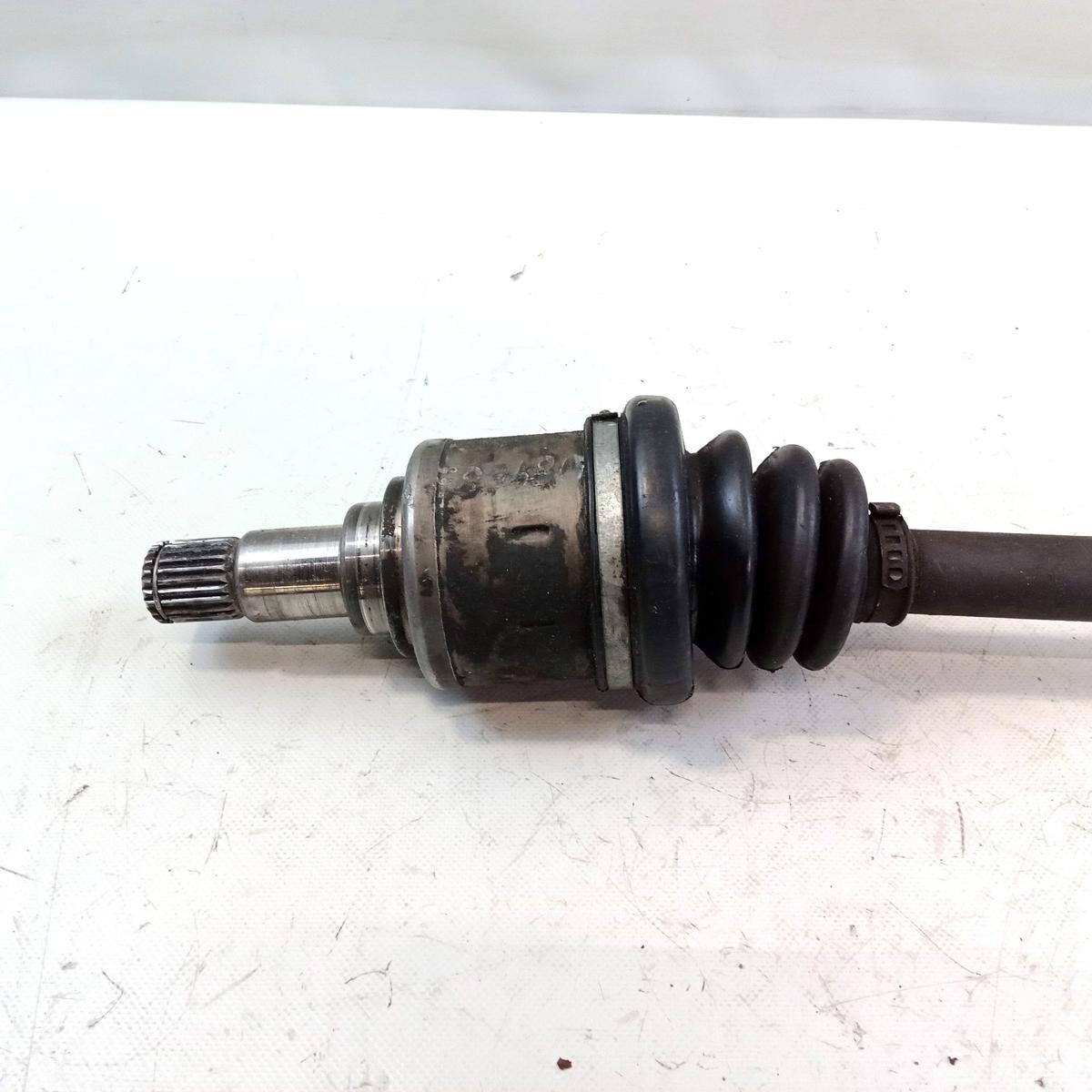 Ford Escort GAL original Antriebswelle Gelenkwelle vorn links 1.3 44kw BJ1997