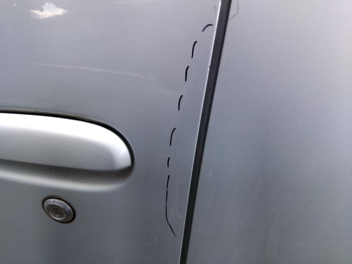 Toyota Yaris Verso original Tür vorn links Fahrertür silber 1E7 BJ2004