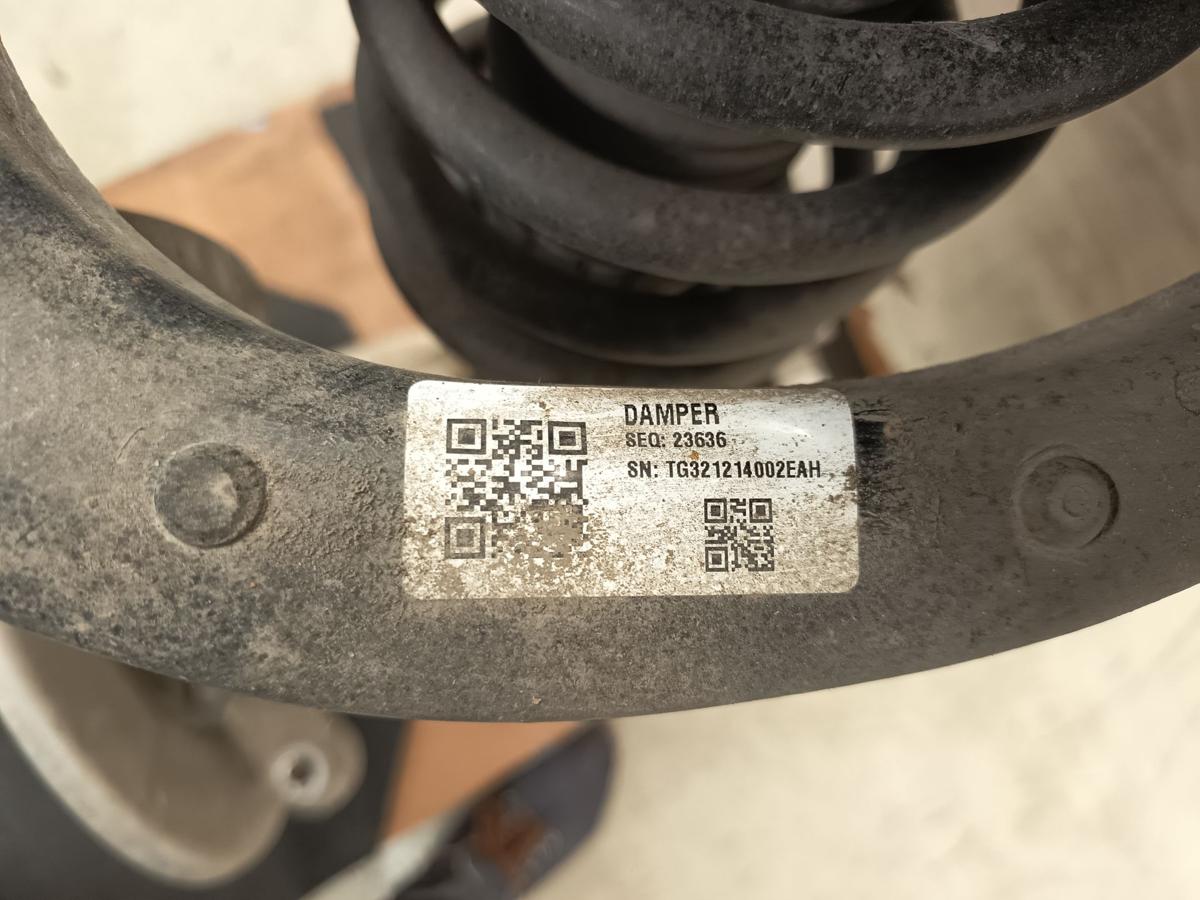 Tesla Model 3 original Federbein komplett 104432600J vorne rechts Baujahr 2021