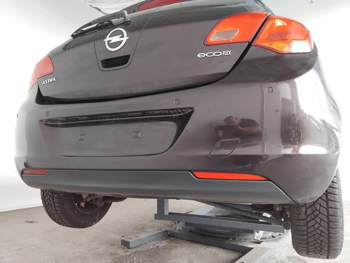 Opel Astra J Flie&szlig;heck orig Sto&szlig;f&auml;nger Sto&szlig;stange hinten PDC BJ2012 Z41C mahagonibraun