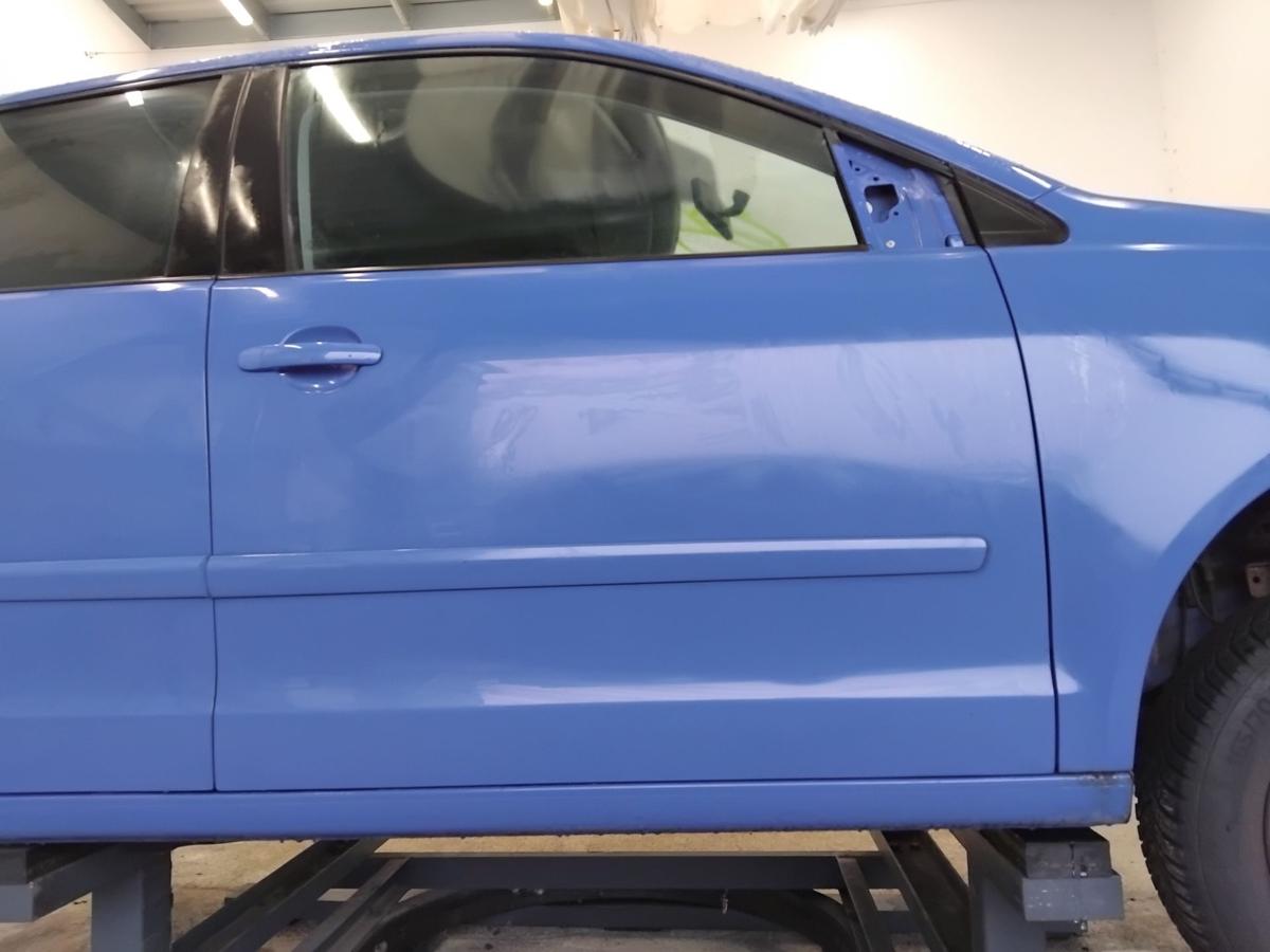 VW Polo 9N3 T&uuml;r vorn rechts Beifahrert&uuml;r 5-t&uuml;rig summerblue LA5F BJ2009